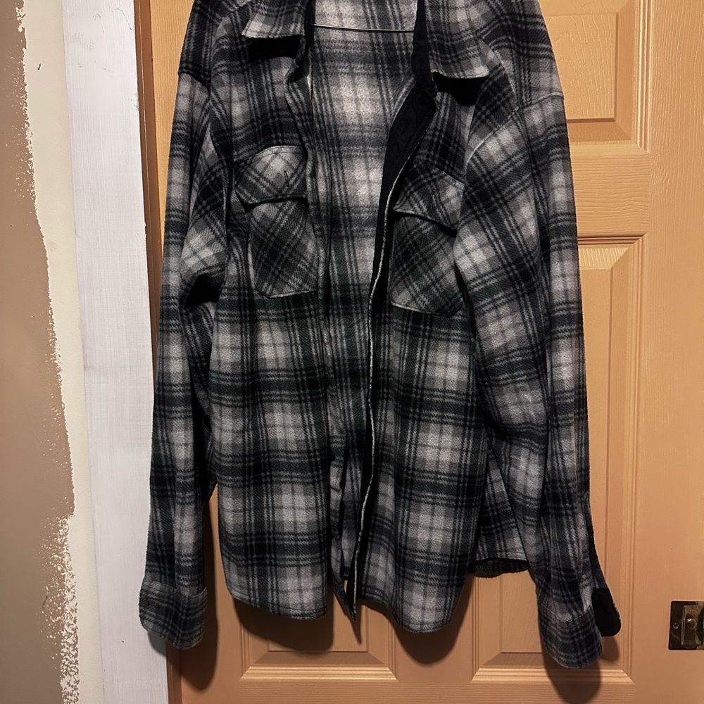 #1235 Black and Gray Plaid Fleece Shirt Size 2XL
